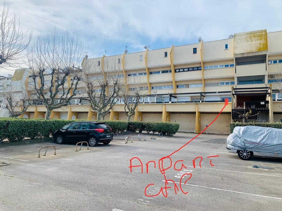 Nid Douillet Dans Les Coursives Du Village Naturiste Du Cap D Agde Eksteriør billede