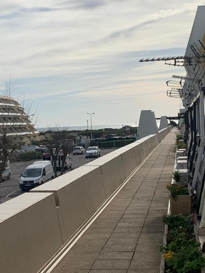 Nid Douillet Dans Les Coursives Du Village Naturiste Du Cap D Agde Eksteriør billede